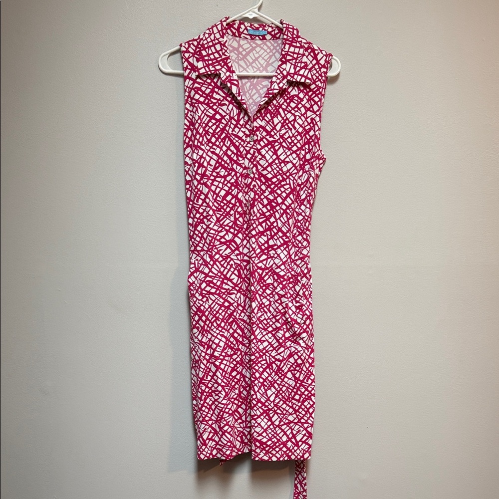 Sleeveless Pink and White Patterned Dress